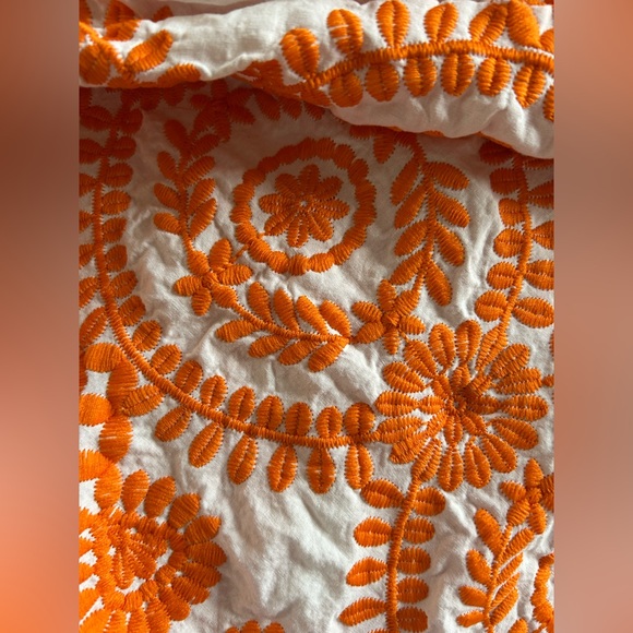 NWOT! Embroidered top - Picture 7 of 7